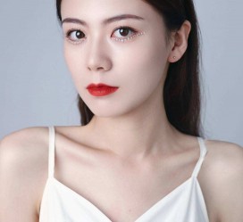 北流兼职模特要打点模卡吗(兼职做模特要交钱拍模卡)