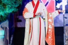 北流汉服模特是哪种兼职的吗(网上雇用古拆汉服模特可信吗)