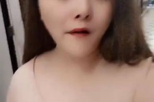 北流美院系花兼职死商务模特(美院系花兼职商务模特第2部一边看球一边玩)