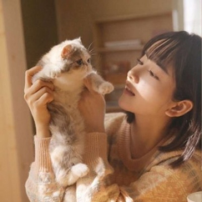 北流伴游女生邓珊珊的资料