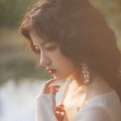 北流伴游女生雷花蕊的资料