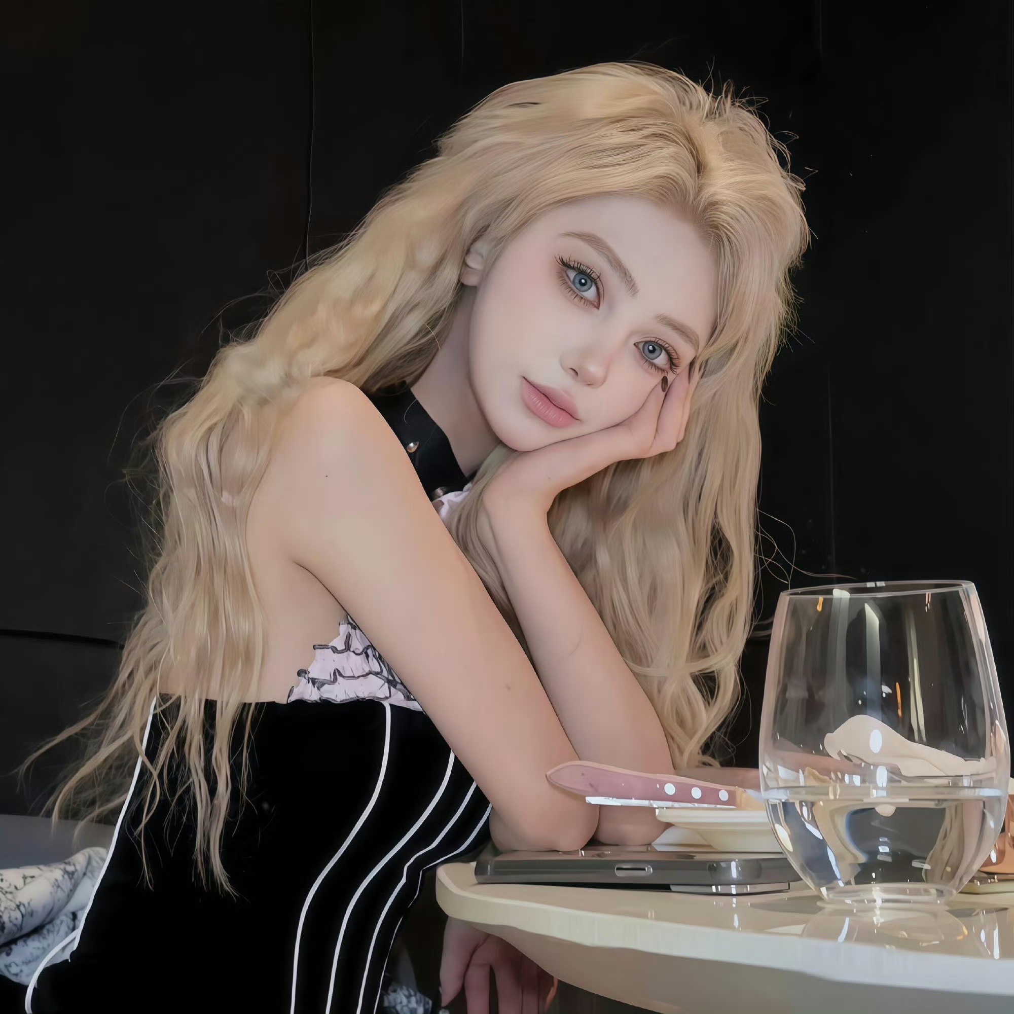 北流伴游女生晨露的资料