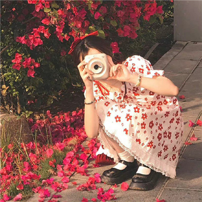 北流伴游女生镇凝莲