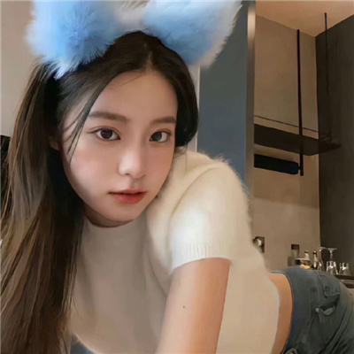 北流伴游女生苦霞辉