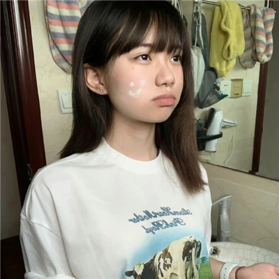 北流伴游女生邝易云